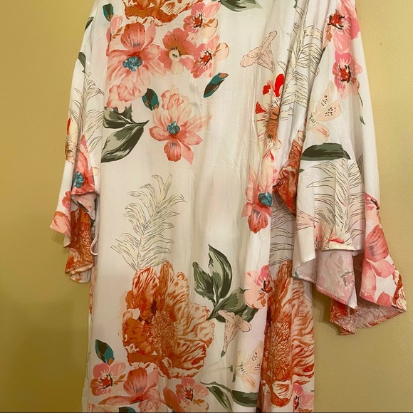 Amazon - Picture 3 of 7